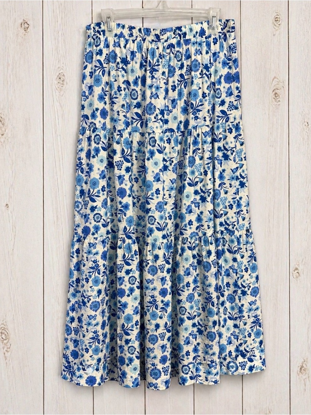 Les Amis Blue White Floral Tiered Maxi Skirt Boho Coastal Summer ~ Size L ~ NWOT - Picture 3 of 6